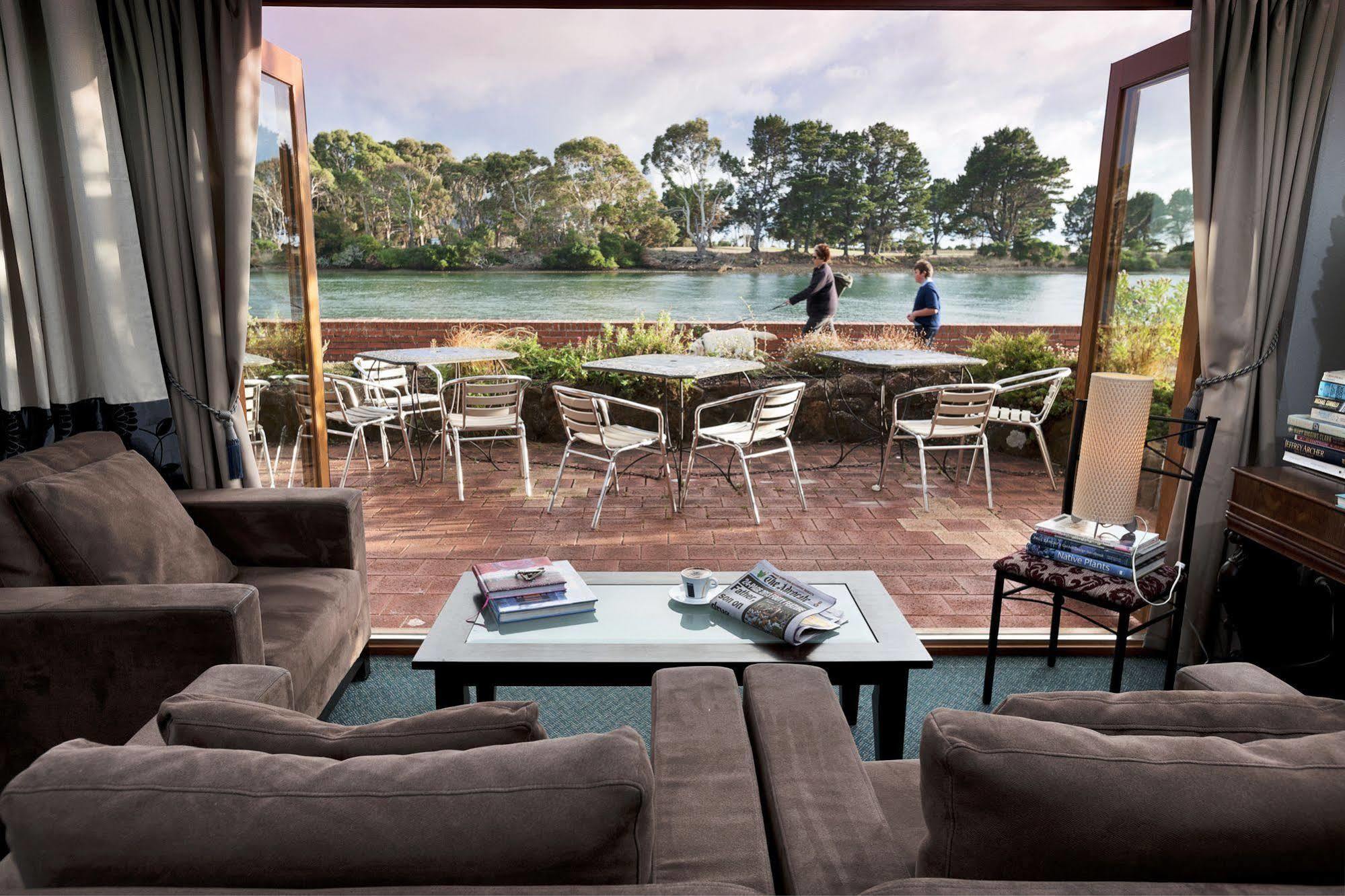 The Waterfront Wynyard Hotel Exterior photo