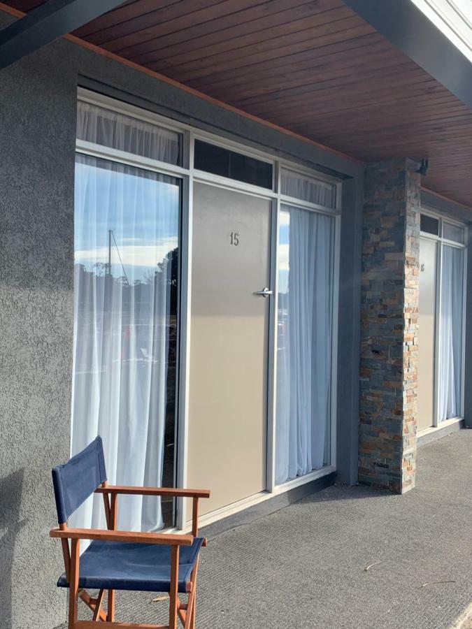 The Waterfront Wynyard Hotel Exterior photo